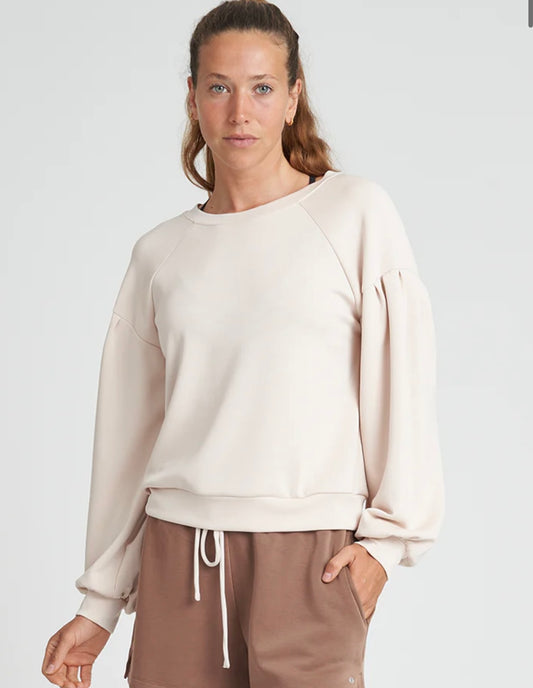 Long sleeve pleated pullover